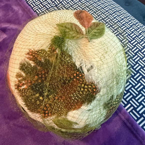 Vintage 1950s Evelyn Varon Exclusive Veiled Fascinator Hat Green Netting - Picture 3 of 11